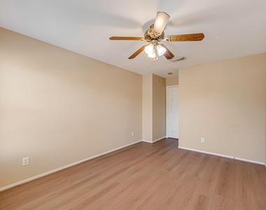 914 Chapwood Court - Photo Thumbnail 18