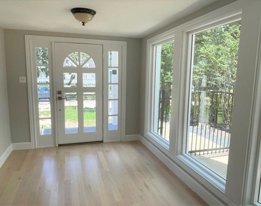 3605 Plumb Street - Photo Thumbnail 1