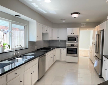 3605 Plumb Street - Photo Thumbnail 9