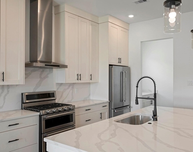 1808 Drover Lane - Photo Thumbnail 9