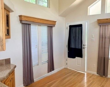 18773 Forest Lane Circle - Photo Thumbnail 5