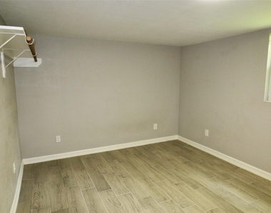 2204 Parker Road - Photo Thumbnail 2
