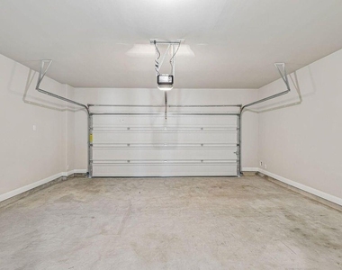 9808 Falling Fern Lane - Photo Thumbnail 15