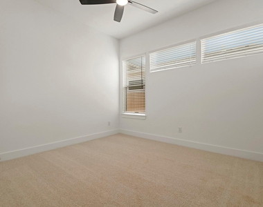 1911 Drover Lane - Photo Thumbnail 16