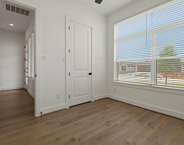 1911 Drover Lane - Photo Thumbnail 11