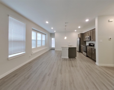 2334 Bailey Fields Lane - Photo Thumbnail 2