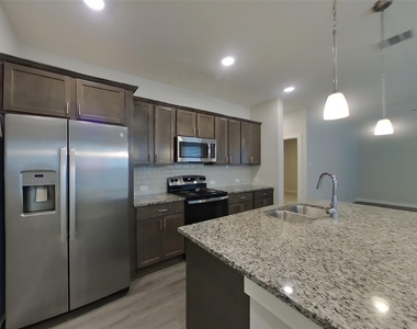 2334 Bailey Fields Lane - Photo Thumbnail 3