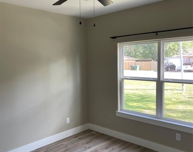 607 Schurmier Road - Photo Thumbnail 3