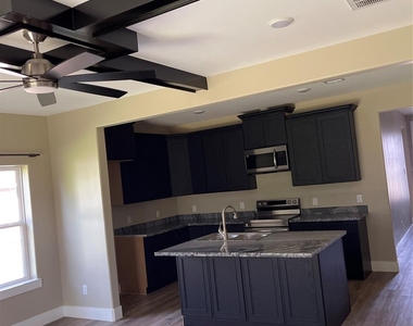 607 Schurmier Road - Photo Thumbnail 6