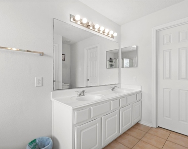 3250 Palston Bend Lane - Photo Thumbnail 10