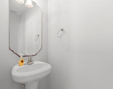3250 Palston Bend Lane - Photo Thumbnail 17