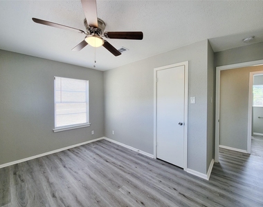 7426 Bigwood Street - Photo Thumbnail 11