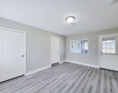 7426 Bigwood Street - Photo Thumbnail 20