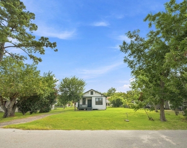 313 S Blackwell Street - Photo Thumbnail 36
