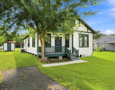 313 S Blackwell Street - Photo Thumbnail 1