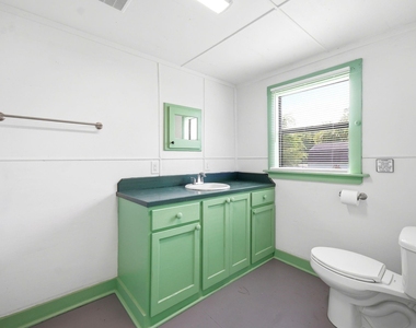 313 S Blackwell Street - Photo Thumbnail 29