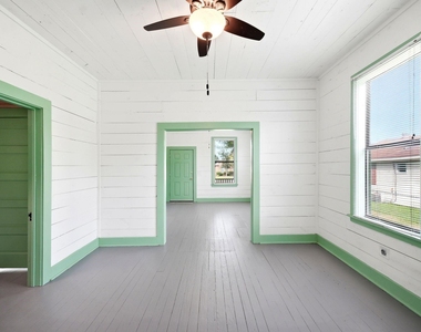 313 S Blackwell Street - Photo Thumbnail 13