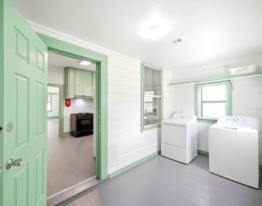 313 S Blackwell Street - Photo Thumbnail 33