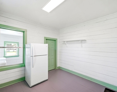 313 S Blackwell Street - Photo Thumbnail 19
