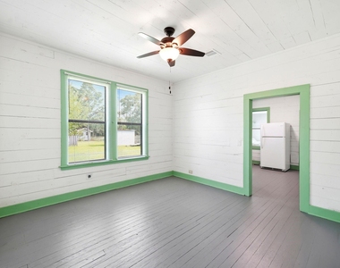 313 S Blackwell Street - Photo Thumbnail 14