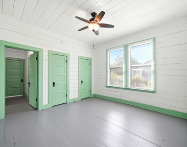313 S Blackwell Street - Photo Thumbnail 9