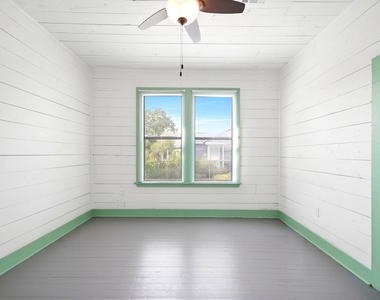 313 S Blackwell Street - Photo Thumbnail 25