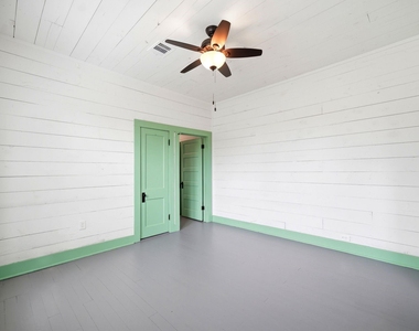313 S Blackwell Street - Photo Thumbnail 26