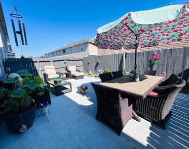 6026 Yorkglen Manor Lane - Photo Thumbnail 18