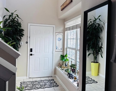 6026 Yorkglen Manor Lane - Photo Thumbnail 6
