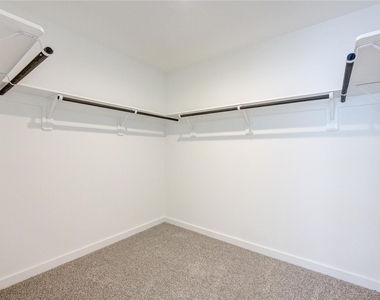 8038 Tropea Drive - Photo Thumbnail 31