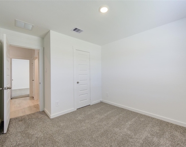 8038 Tropea Drive - Photo Thumbnail 5