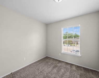 16723 Running Quail Court - Photo Thumbnail 31