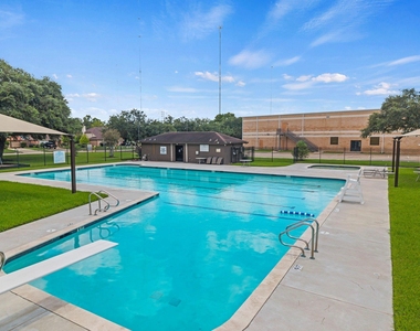 16723 Running Quail Court - Photo Thumbnail 43