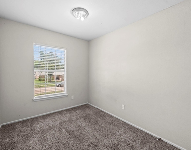 16723 Running Quail Court - Photo Thumbnail 33