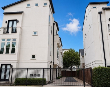 2212 Stuart Street - Photo Thumbnail 1