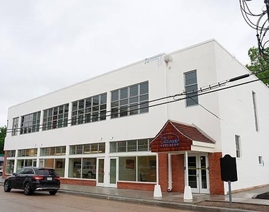 2212 Stuart Street - Photo Thumbnail 21