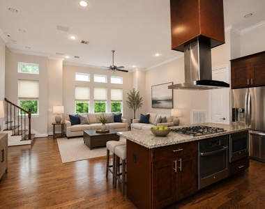 2212 Stuart Street - Photo Thumbnail 2