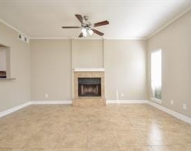 11710 Southlake Drive - Photo Thumbnail 2