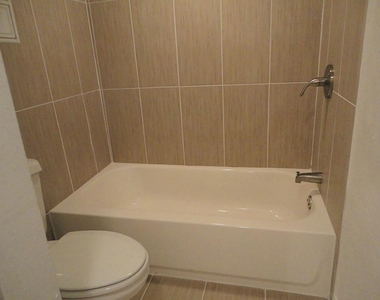 11710 Southlake Drive - Photo Thumbnail 15