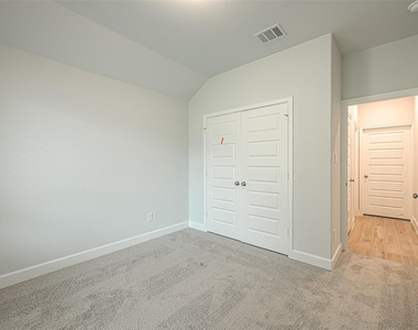 213 Mccrea Court - Photo Thumbnail 34