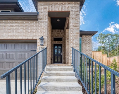 213 Mccrea Court - Photo Thumbnail 2