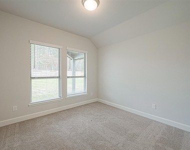 213 Mccrea Court - Photo Thumbnail 31