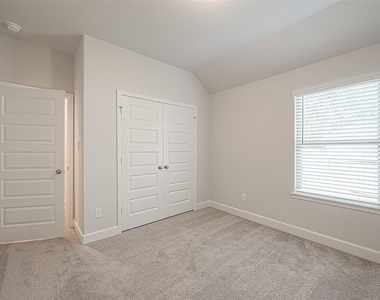 213 Mccrea Court - Photo Thumbnail 26