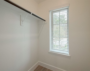 213 Mccrea Court - Photo Thumbnail 23