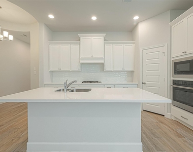 213 Mccrea Court - Photo Thumbnail 20