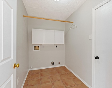 1555 Hillside Elm Street - Photo Thumbnail 11
