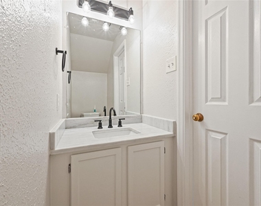 1555 Hillside Elm Street - Photo Thumbnail 12
