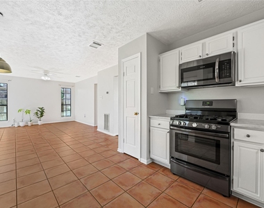 1555 Hillside Elm Street - Photo Thumbnail 9