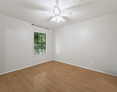1555 Hillside Elm Street - Photo Thumbnail 15