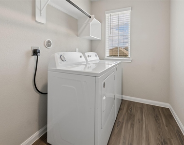 2425 Shellcracker Drive - Photo Thumbnail 12